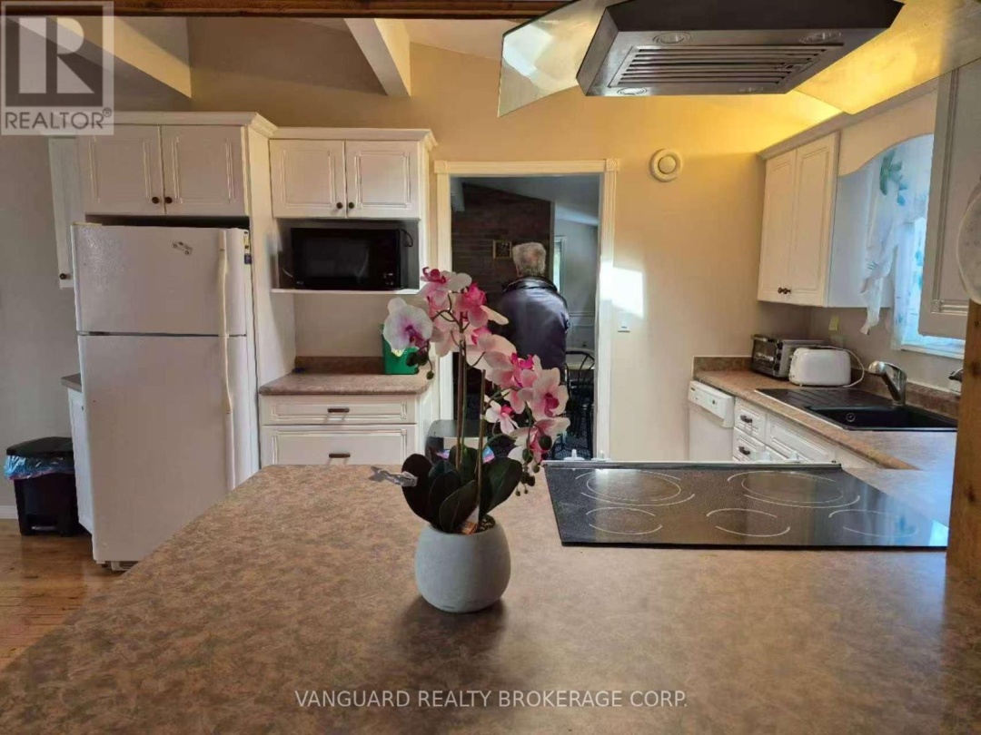 7696 SOUTH RIVER ROAD, 