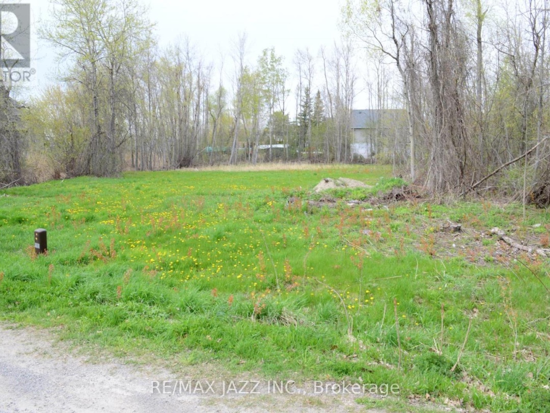 8 HELEN CRESCENT, Lake Scugog