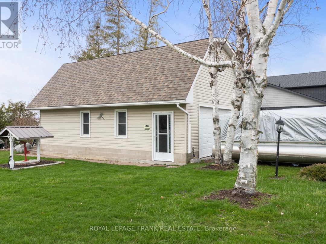 106 STARR BOULEVARD, Lake Scugog
