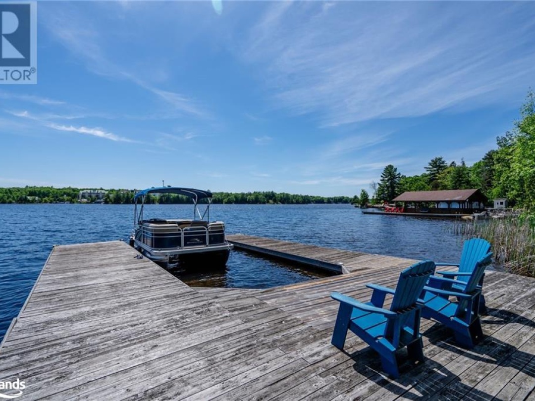 135 Abbey Lane Unit# 1, Lake Muskoka