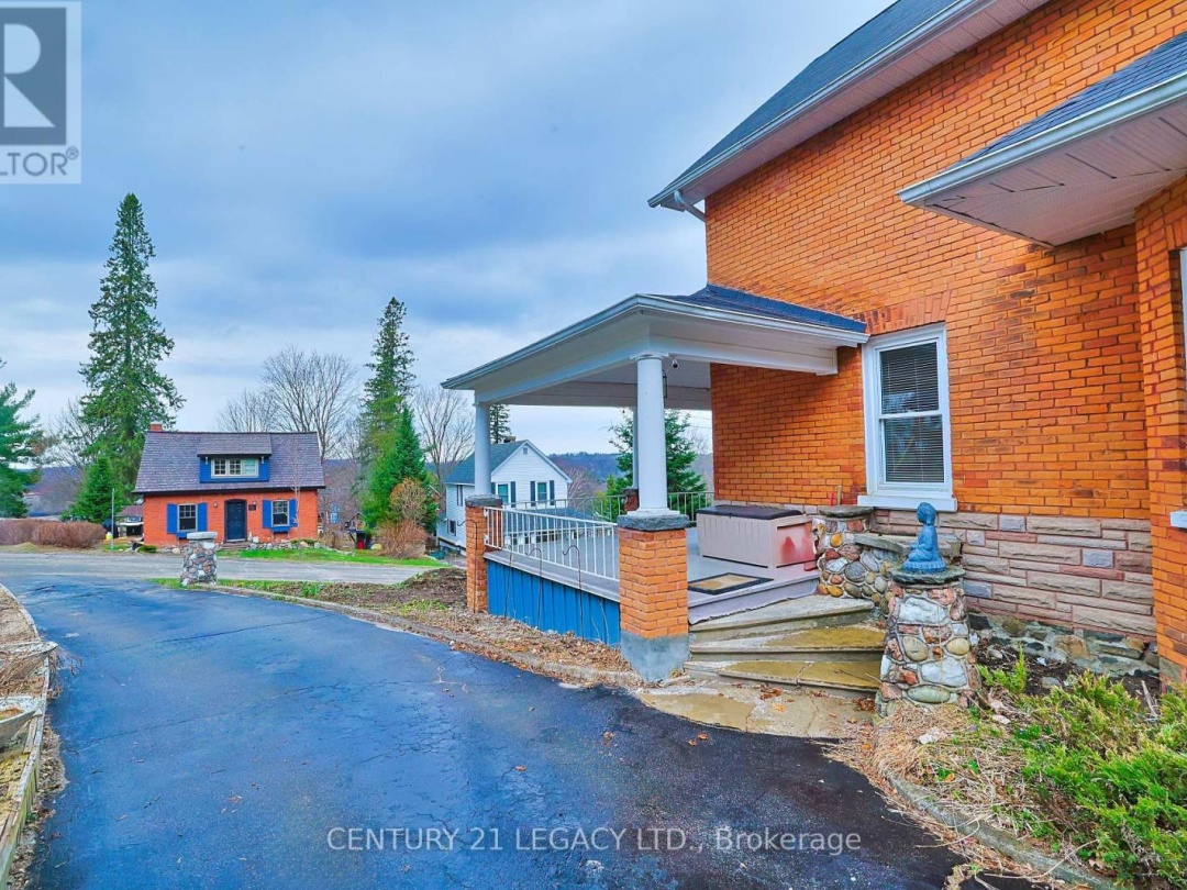 23 LANSDOWNE STREET W, Huntsville (Chaffey)