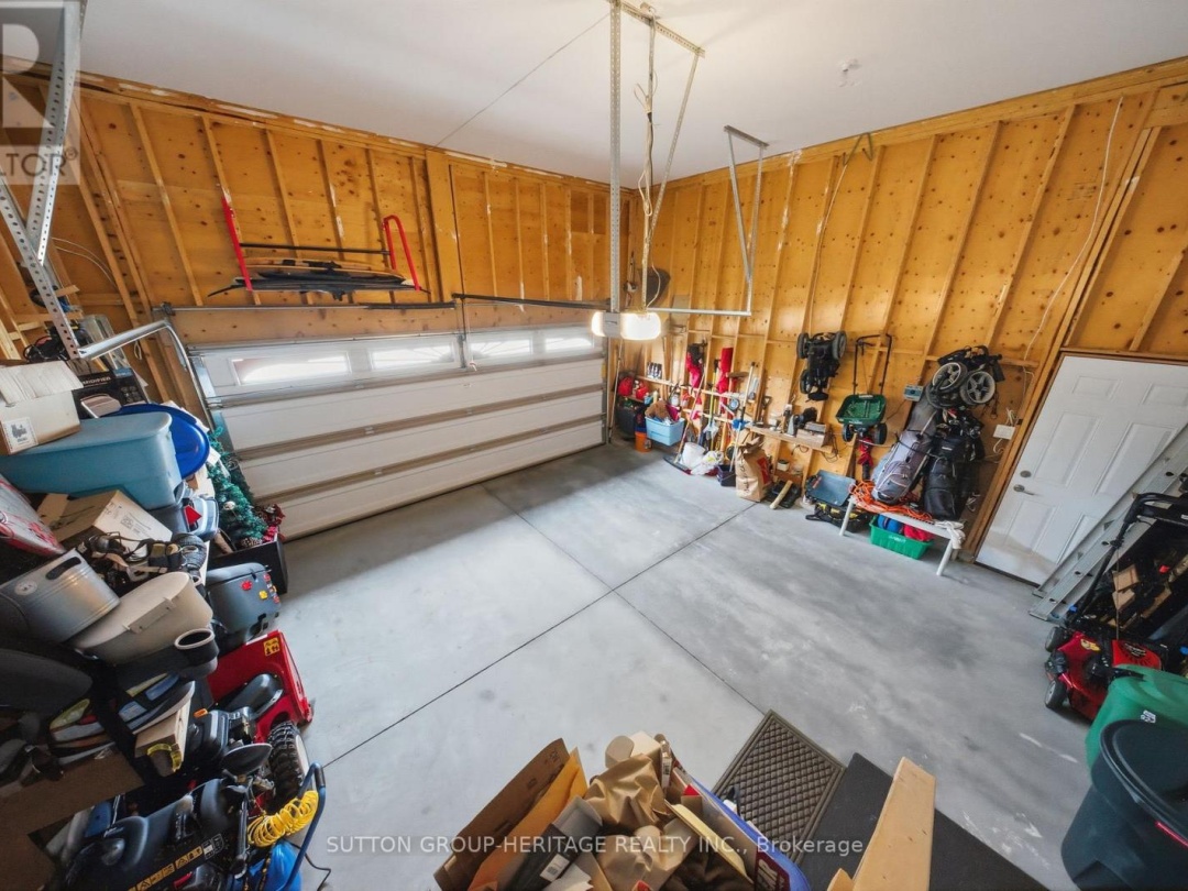 36 HUNTINGWOOD CRESCENT, Kawartha Lakes (Bobcaygeon)