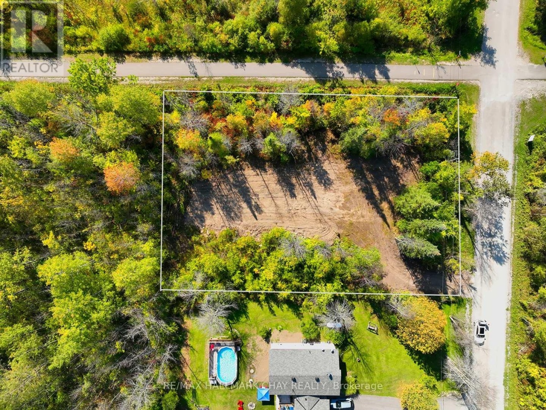 41 BASS BAY DRIVE, Tay