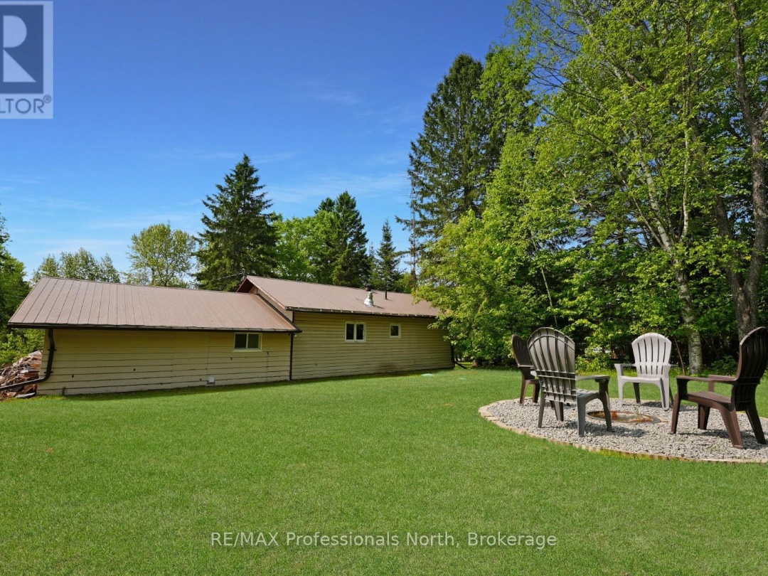 2473 North Shore Road, Algonquin Highlands (Stanhope)