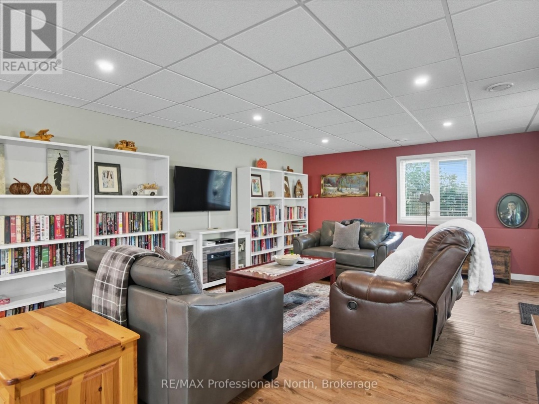 17 KEALL CRESCENT, 
