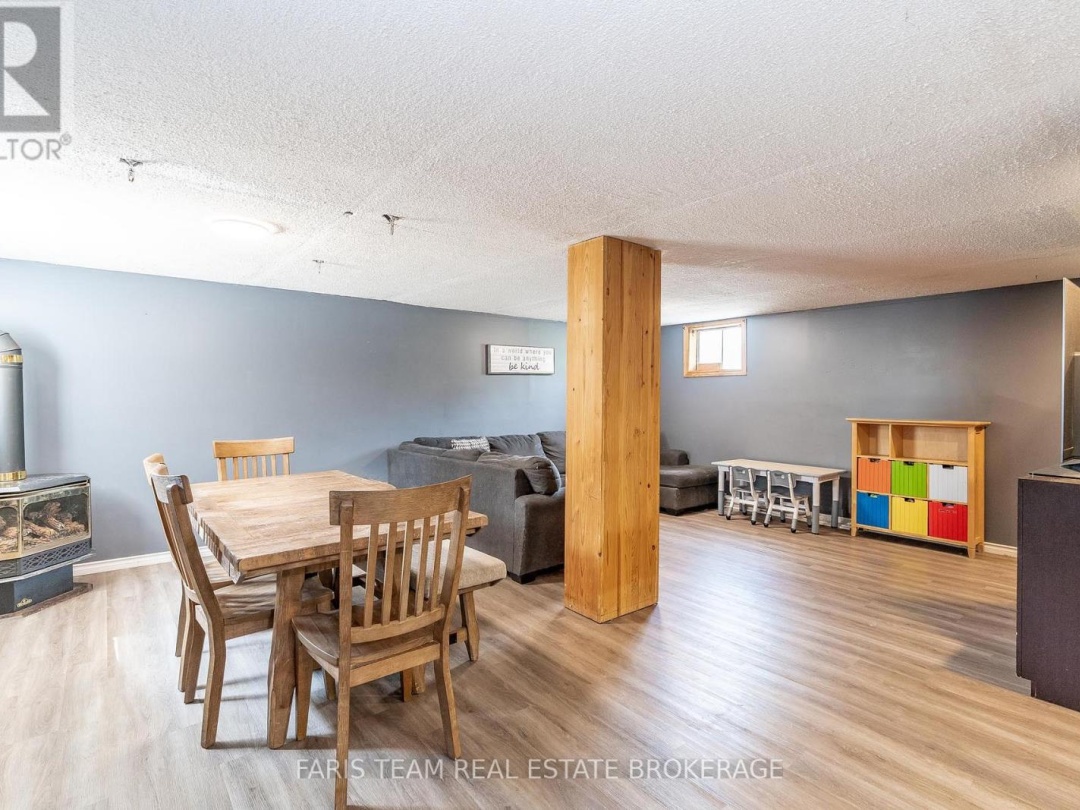 8304 COUNTY ROAD 169, 