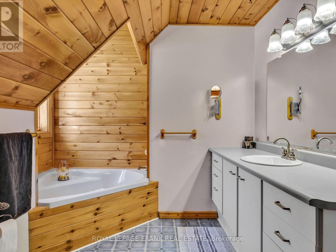 3515 COUNTY RD 121 ROAD, Kawartha Lakes (Fenelon)