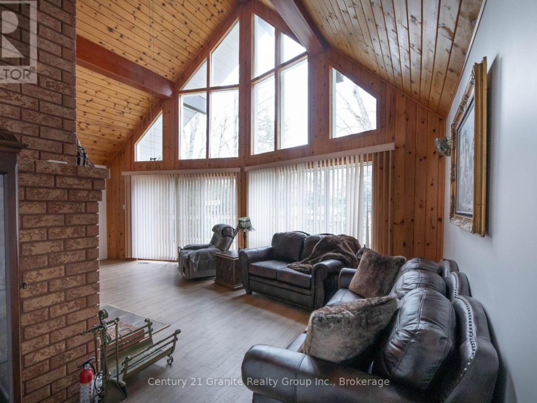 2011 WATTS ROAD, Little Kennisis Lake