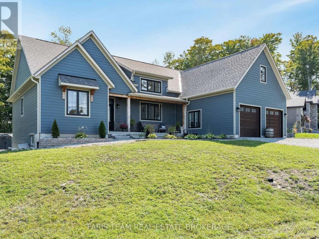 32 LEISURE COURT, 