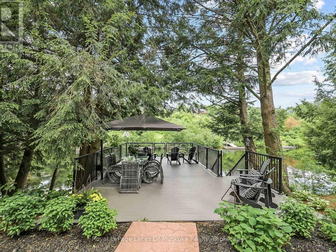 103 SOUTHBANK DRIVE, Muskoka River