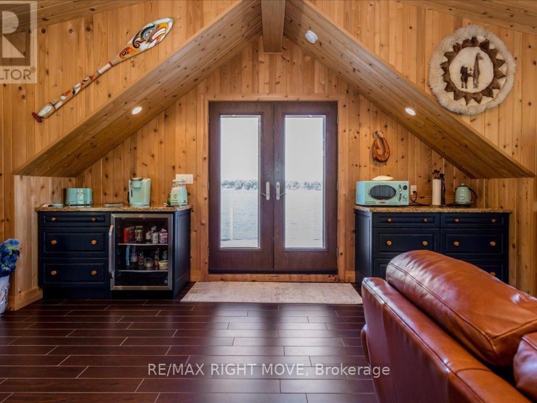153 Creighton Street S, Lake Simcoe