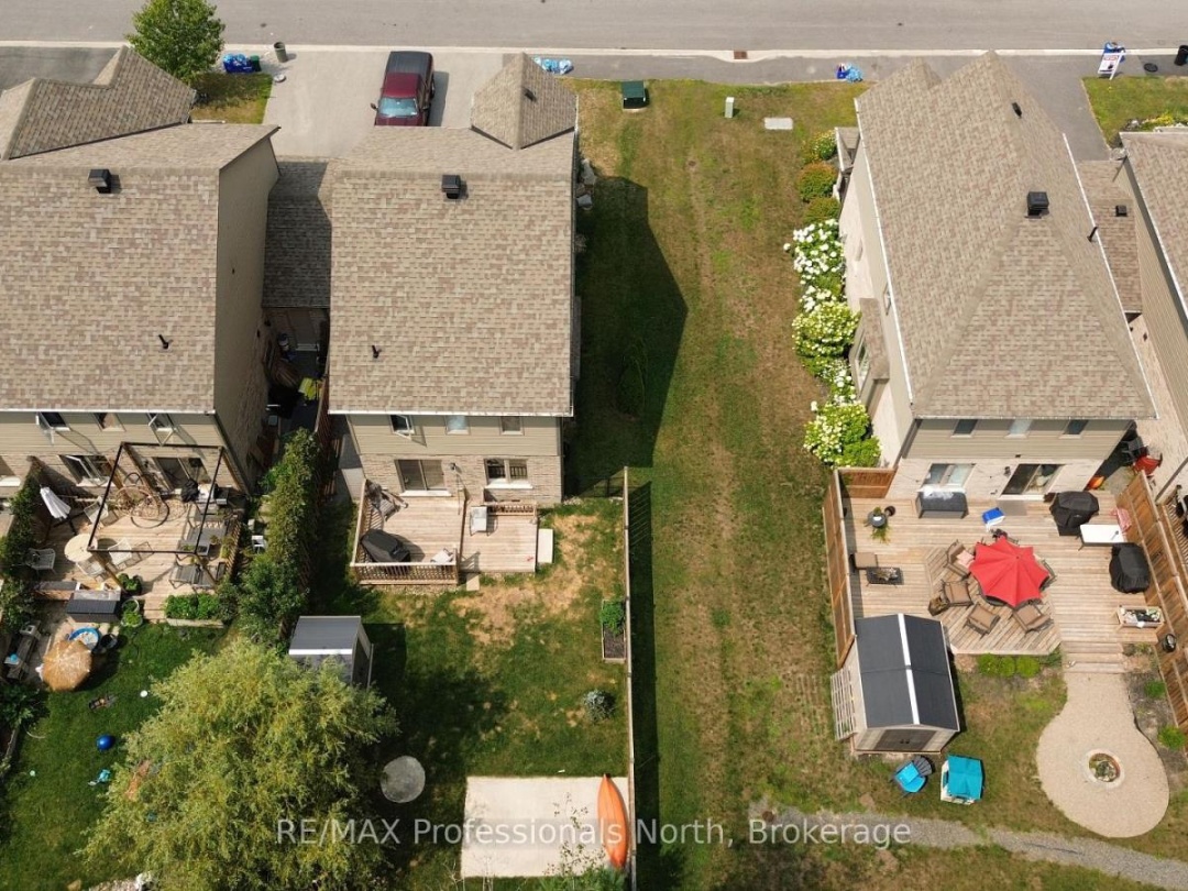 8 SPALDING CRESCENT, Huntsville (Chaffey)