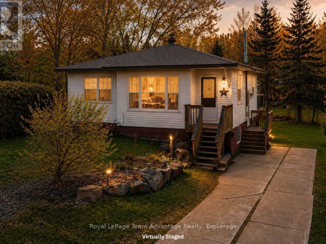 2 MEADOW STREET, Parry Sound