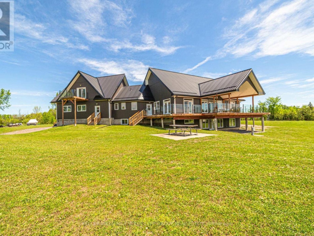 44 Ball Point Road, Kawartha Lakes (Mariposa)