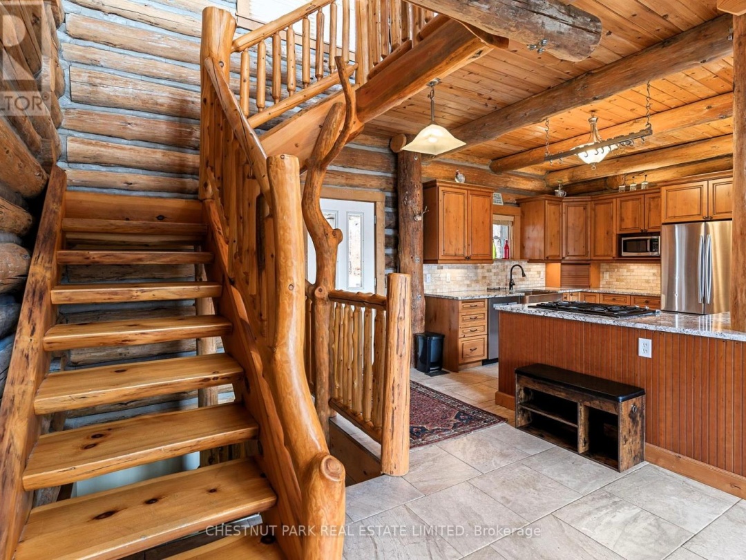 1068 RATTLESNAKE ROAD, Redstone Lake