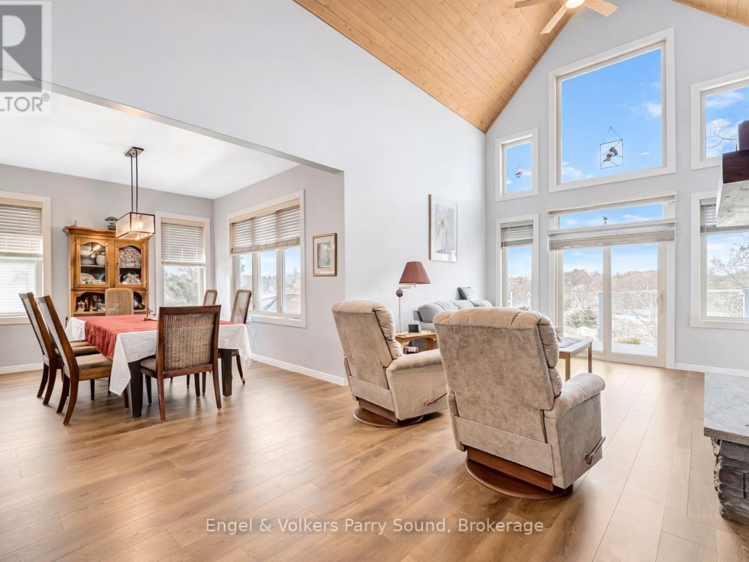 29 QUEEN STREET, Parry Sound