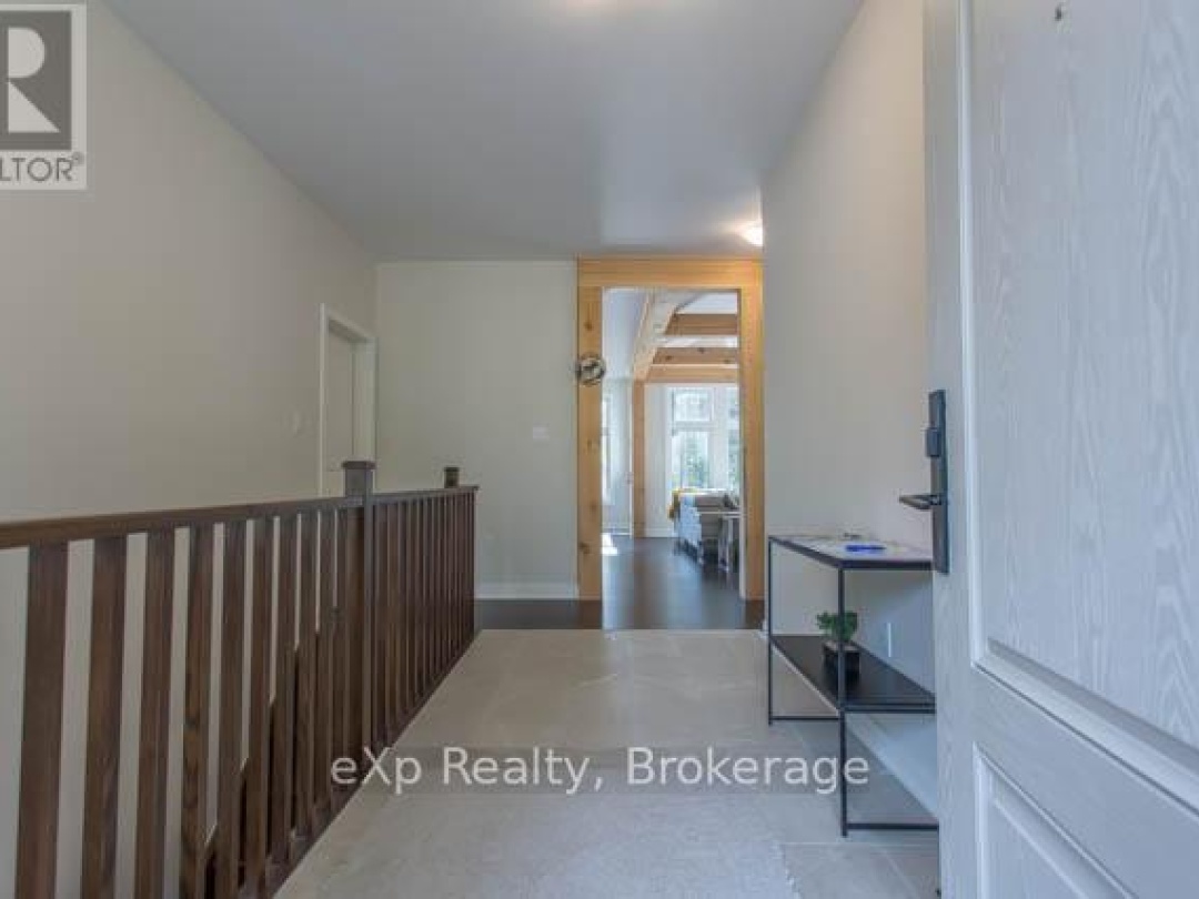 40 - 1052 GREENSVIEW DRIVE, 