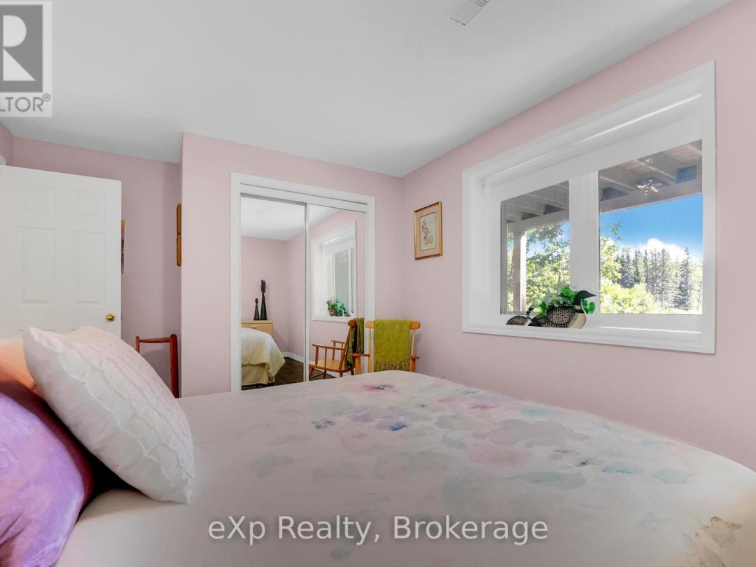 2978 KASHAGAWIGAMOG LAKE ROAD, 
