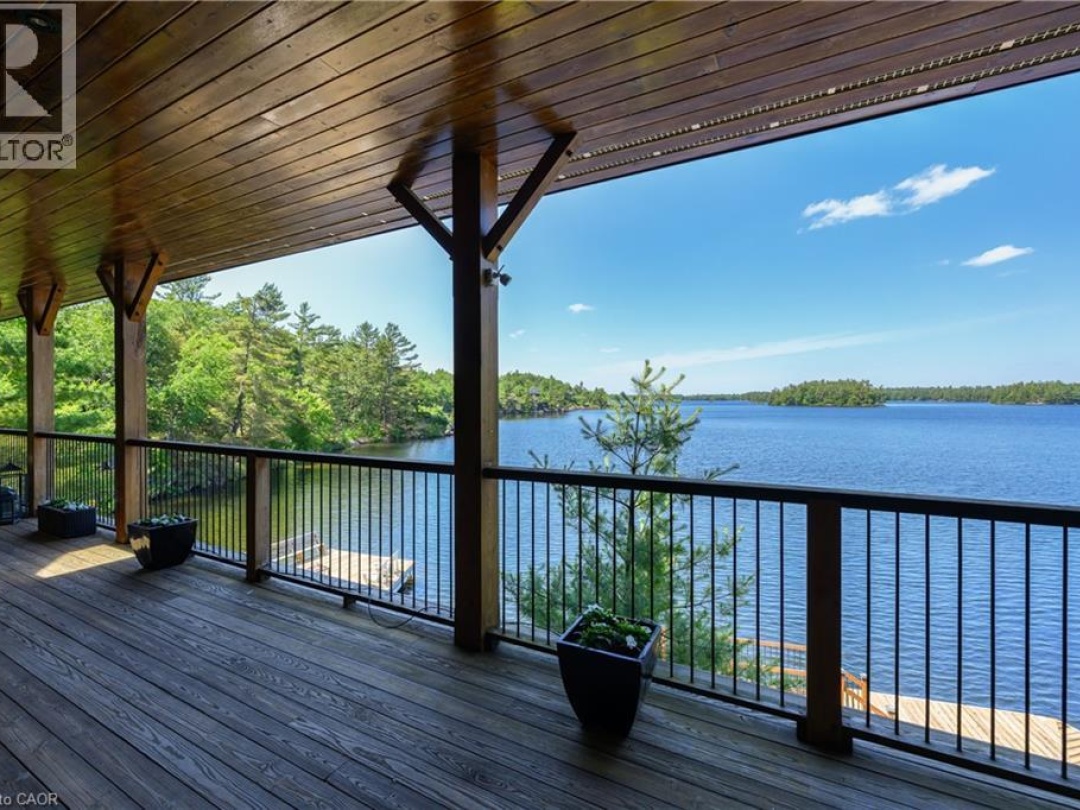 990 HASKETT'S Drive, Six Mile Lake