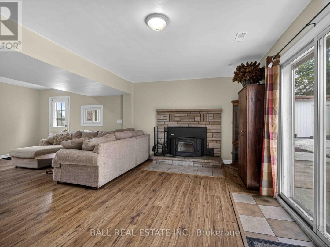 166 VICTORIA DRIVE, Sturgeon Lake