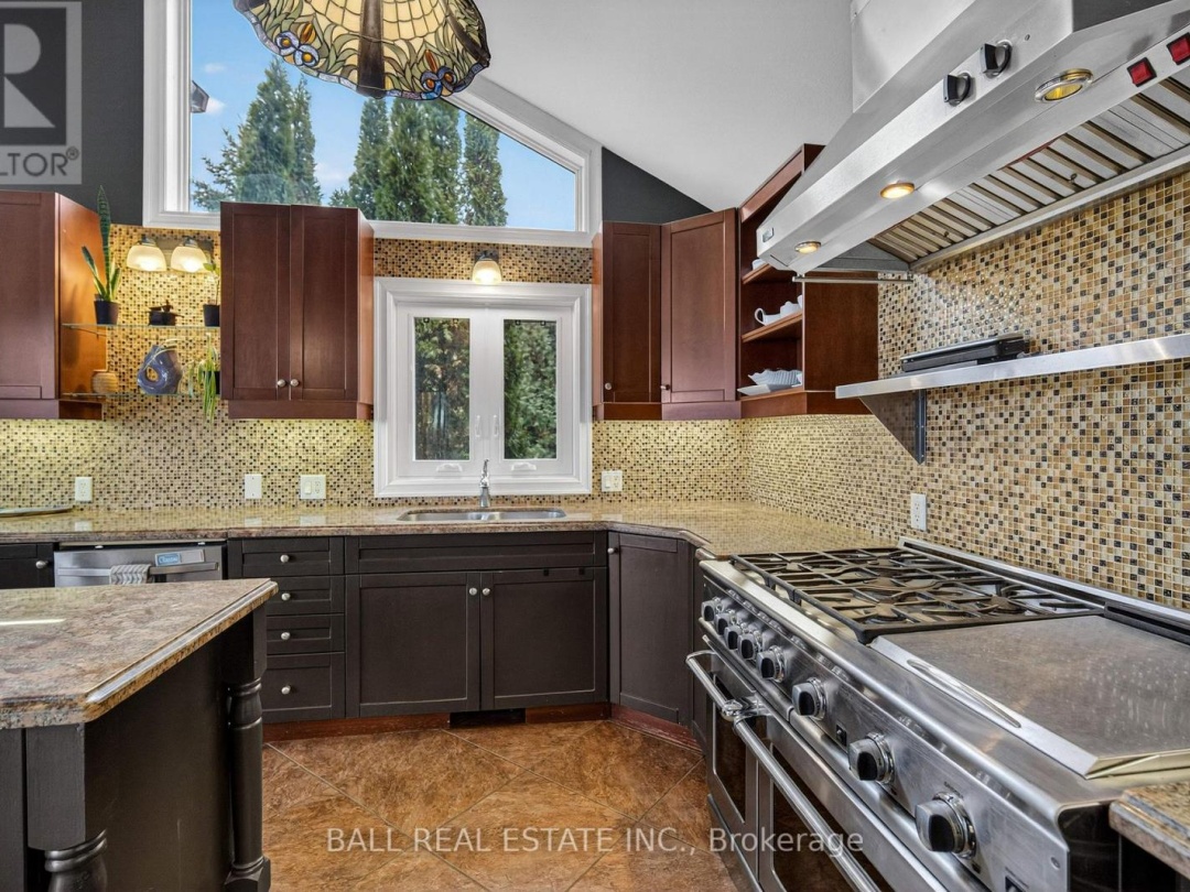 151 PELLER COURT, Pigeon Lake