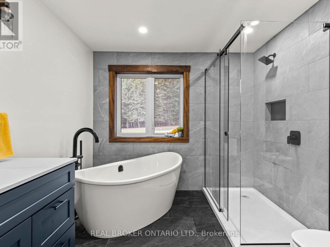 1401 NORTH SHORE ROAD, Algonquin Highlands (Stanhope)