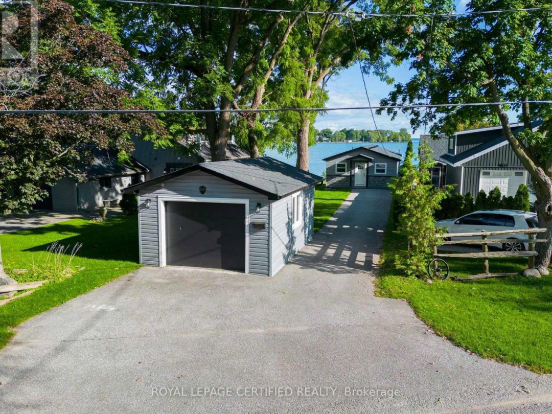 69 OLIVE CRESCENT, Lake Simcoe