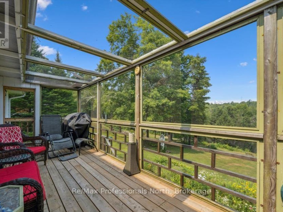 1042 RIVER HAVEN ROAD, Muskoka River