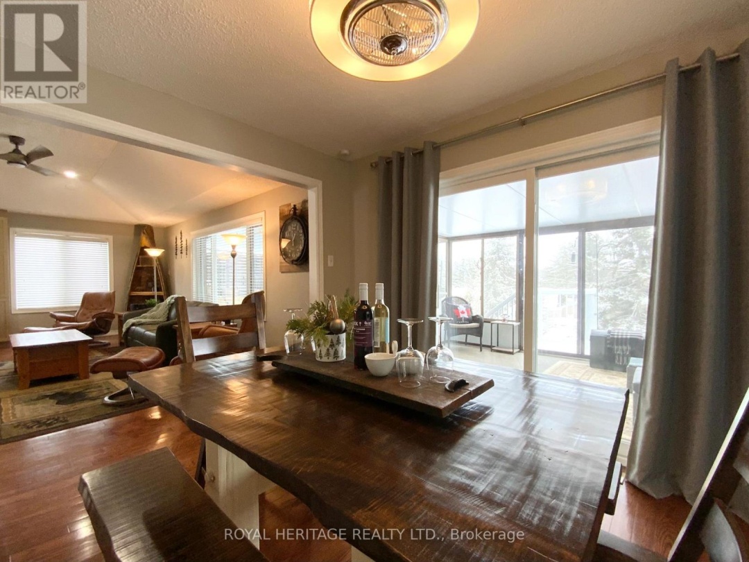 205 PIRATES GLEN DRIVE, Pigeon Lake