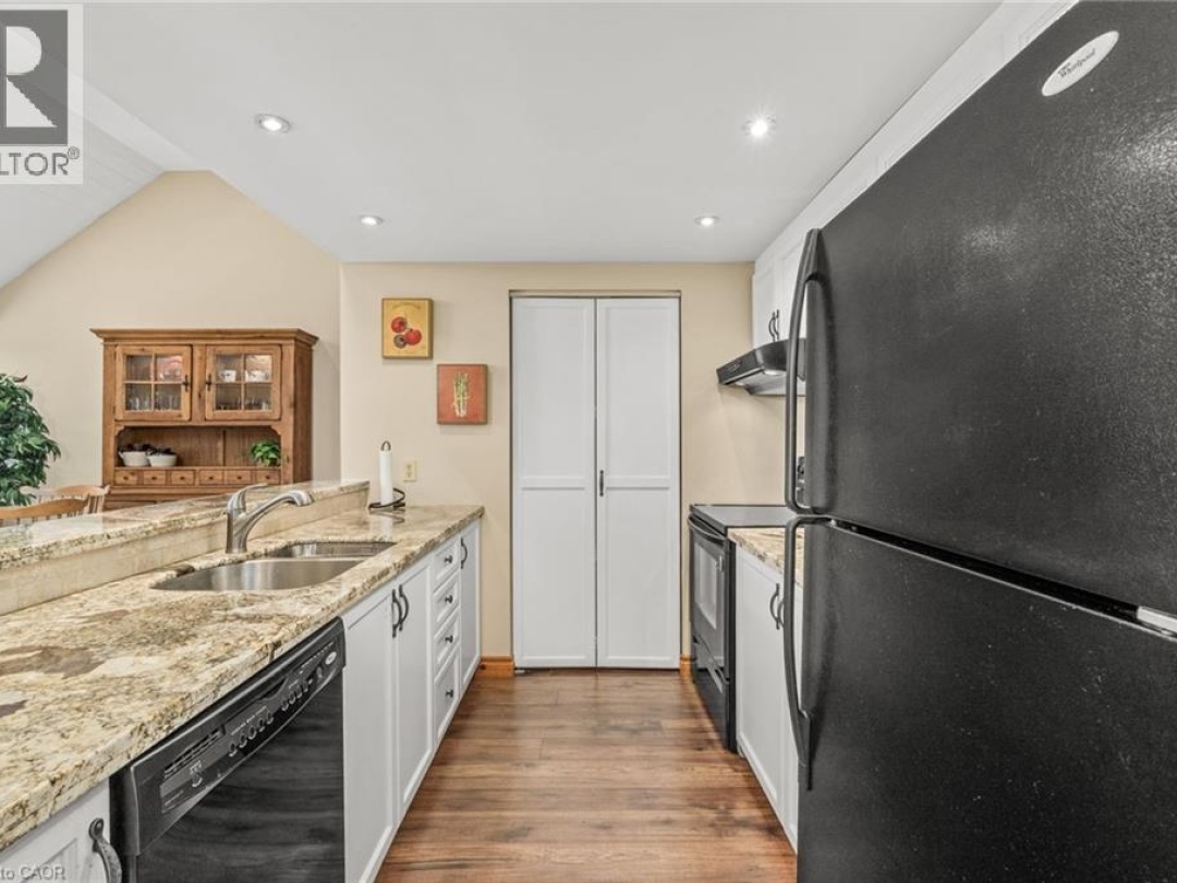 131 GRANDVIEW HILLTOP Drive Unit# 1, Huntsville