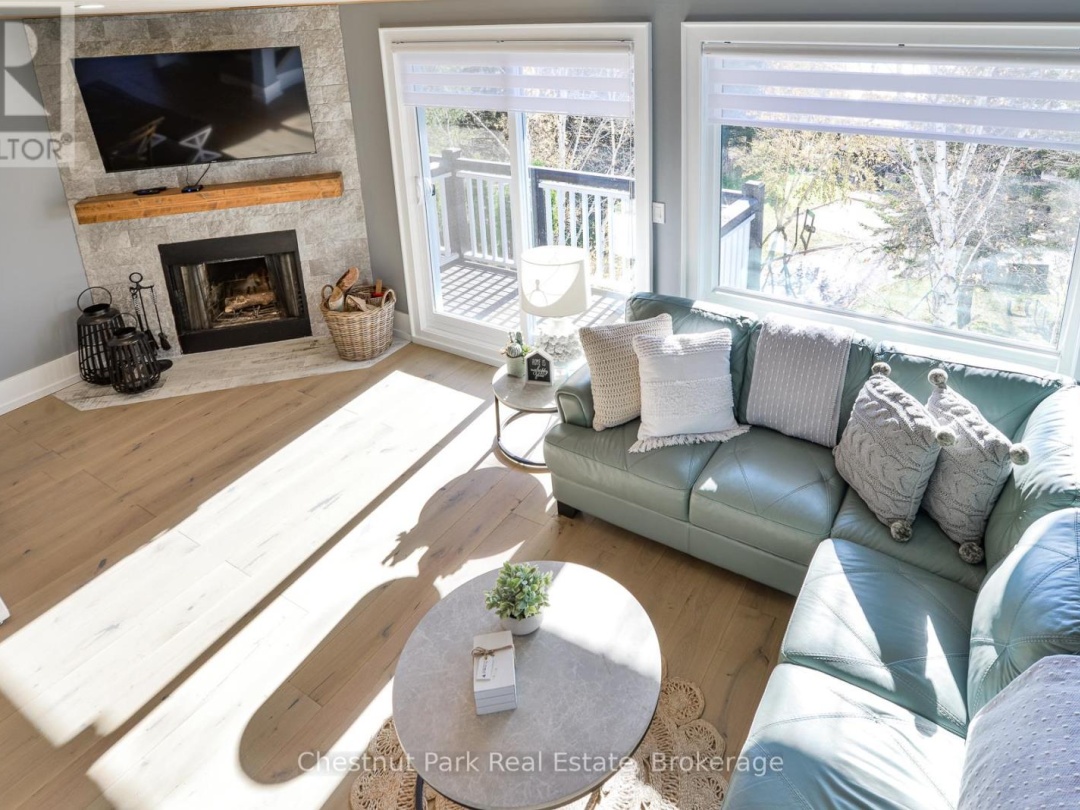4 TURNER DRIVE, 