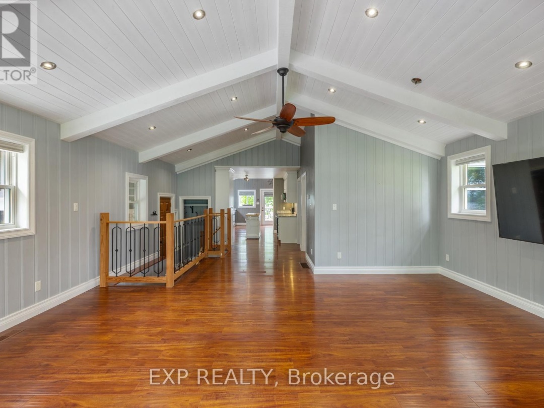 201 AVERY POINT ROAD, Dalrymple Lake
