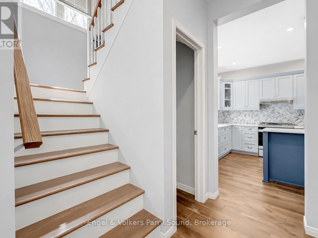 29 QUEEN STREET, Parry Sound