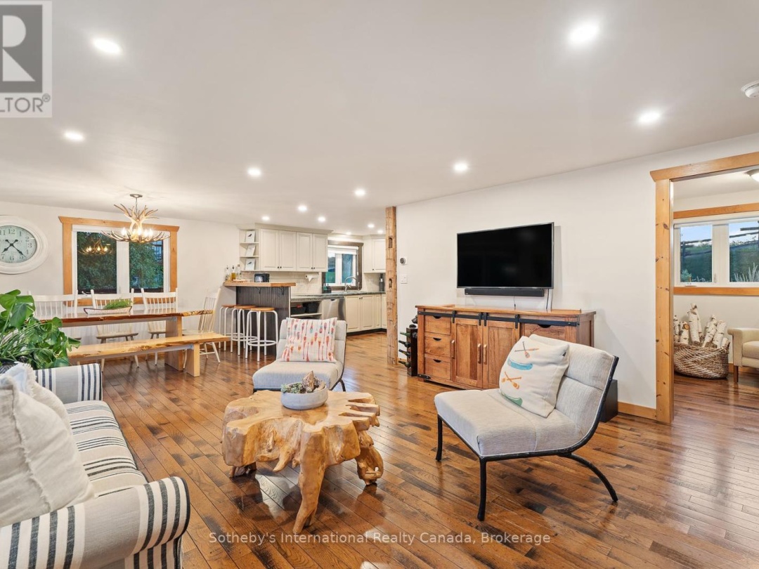 1111 MAPLEHURST DRIVE, Peninsula Lake