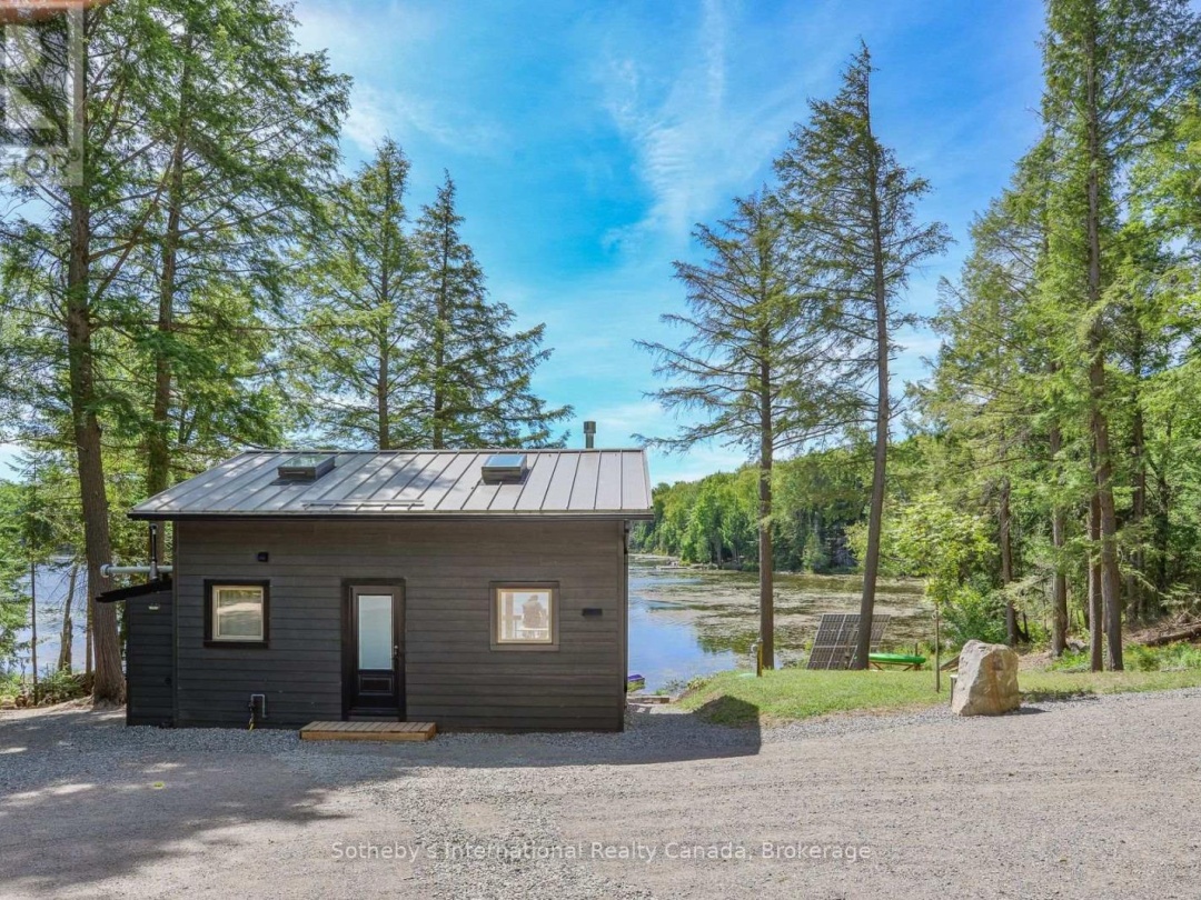 1211 PLUTO TRAIL, Boyne Lake