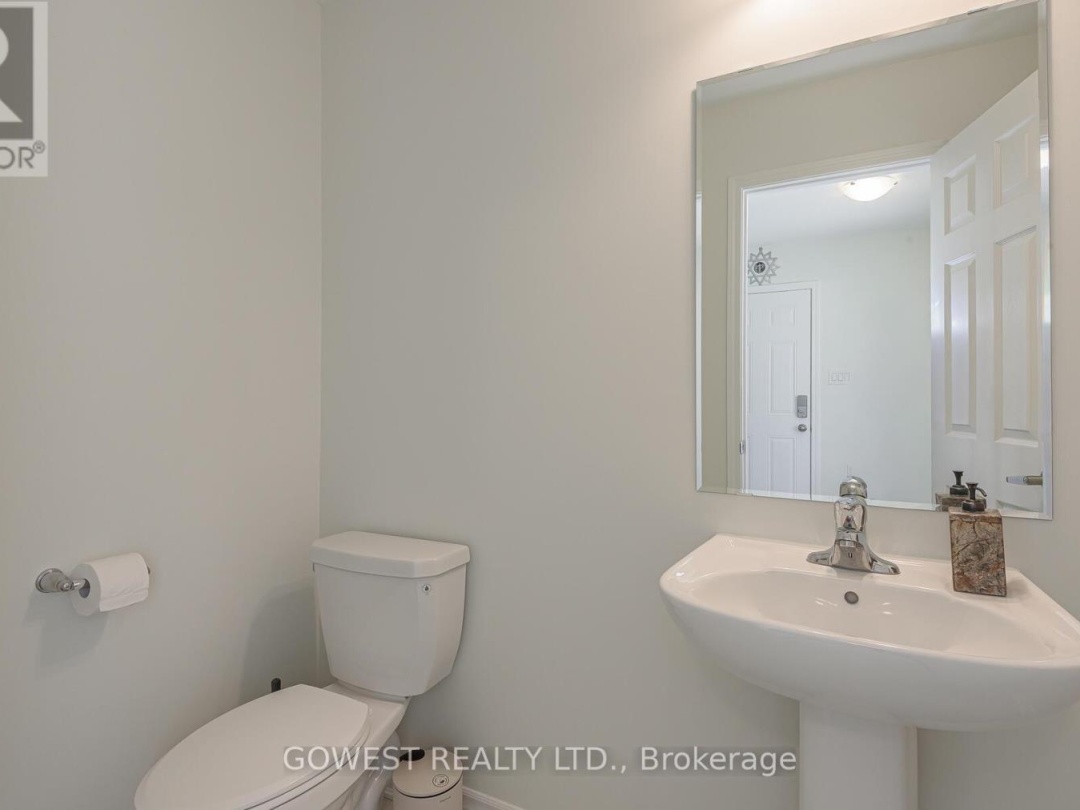 45 STOTHER CRESCENT, Bracebridge (Macaulay)