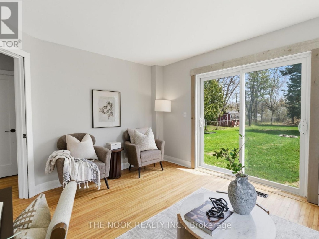 54 CLIFTON STREET, Kawartha Lakes (Fenelon Falls)