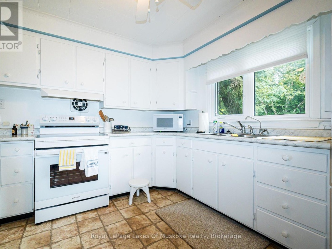 574 RAVENSCLIFFE ROAD, Huntsville (Chaffey)