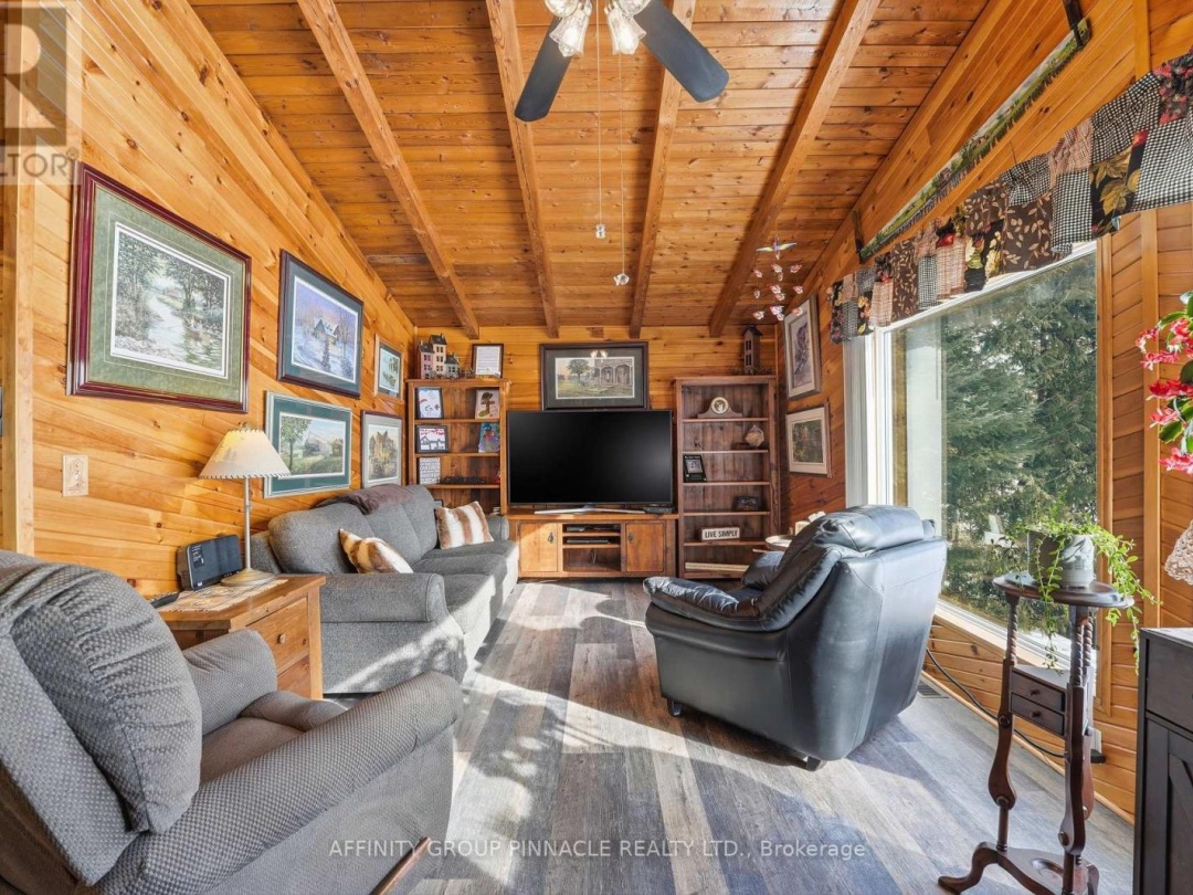1150 MOORE LAKE ESTATES ROAD, Moore Lake