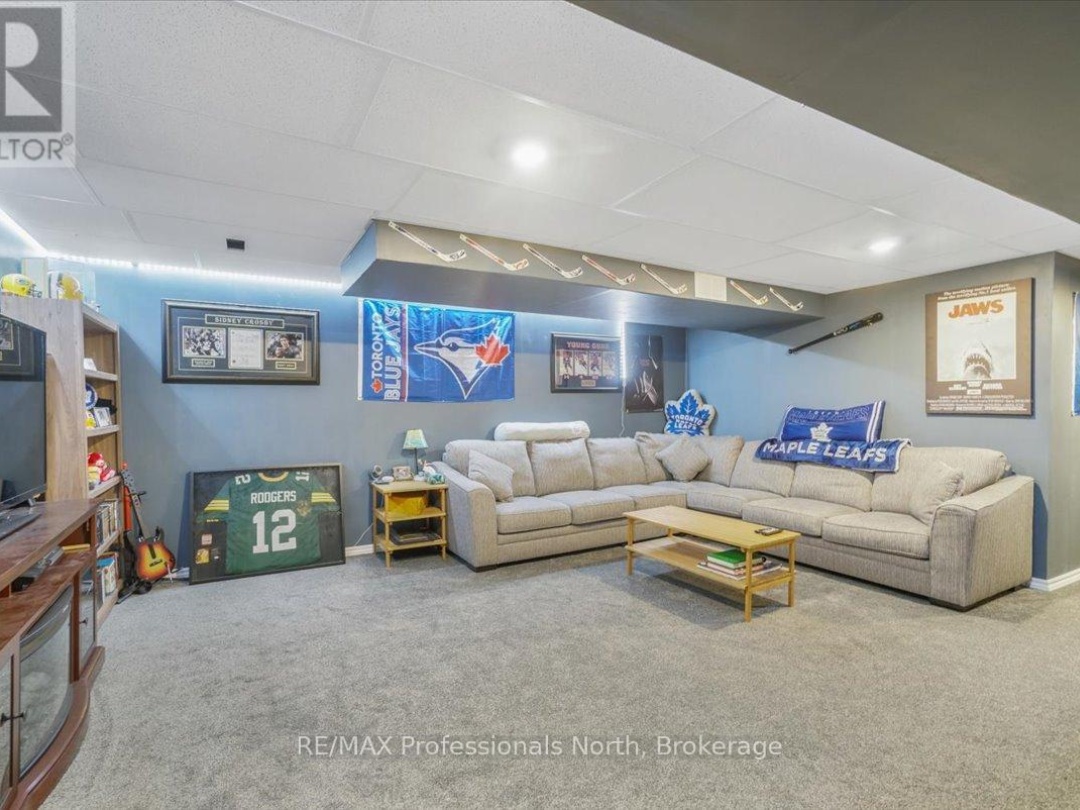 43 CLEARBROOK TRAIL, 