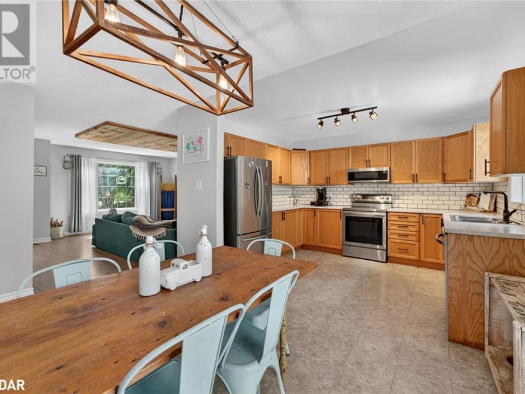 7935 PARK LANE Crescent, 