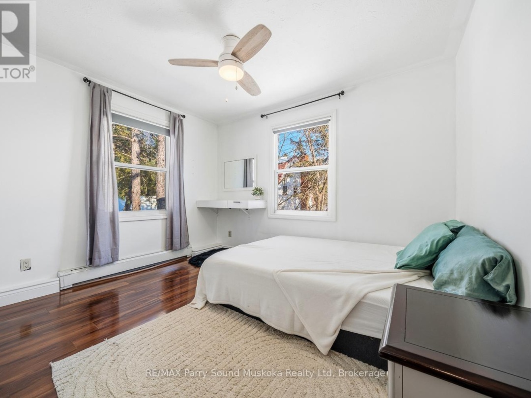 55 A CASCADE STREET E, Parry Sound