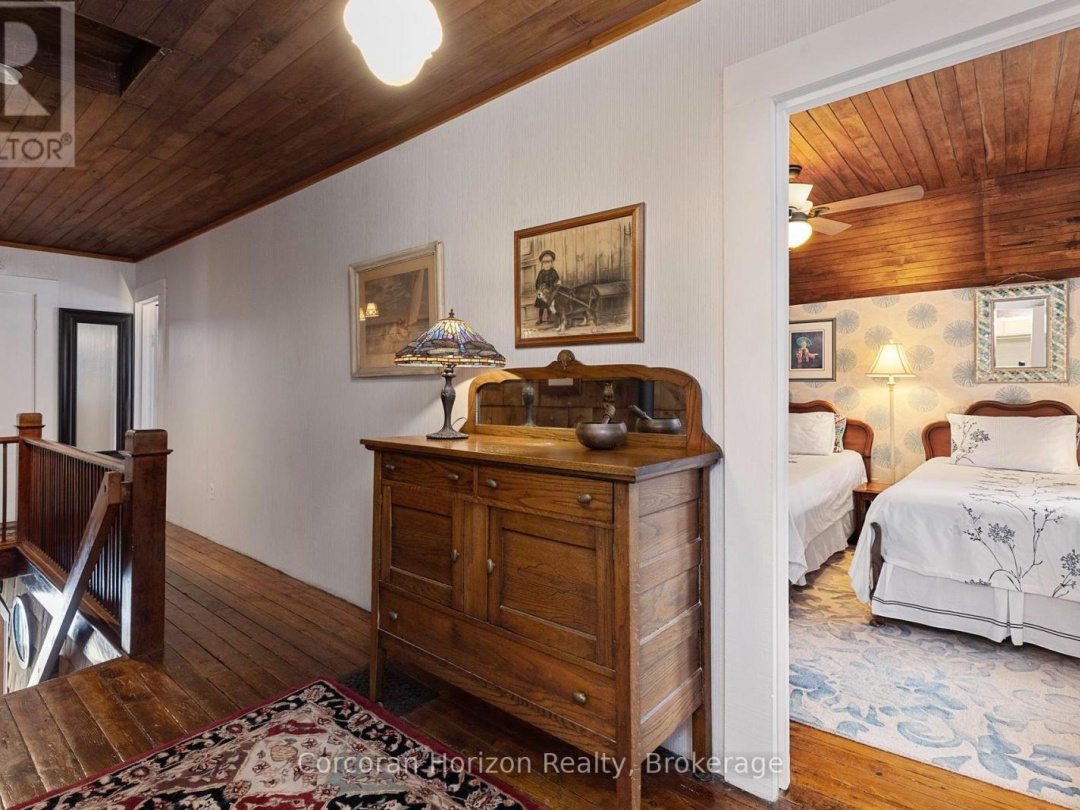 1641 WALKERS POINT ROAD, 