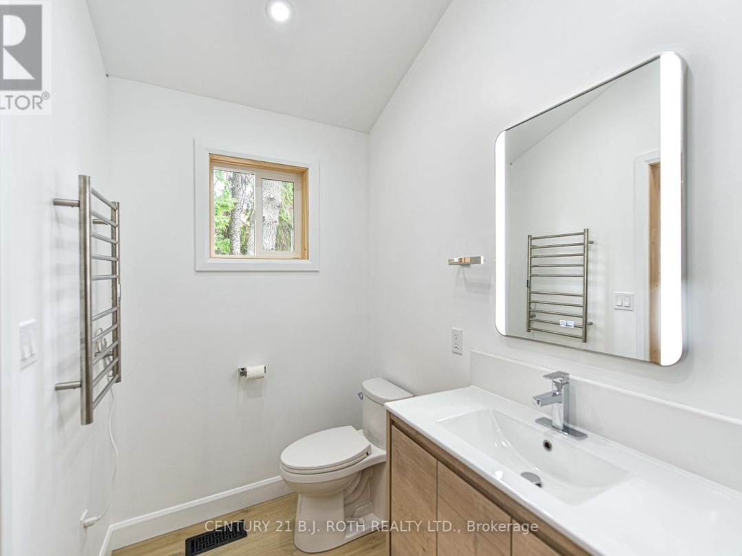 274 MISSISSAGA STREET W, 