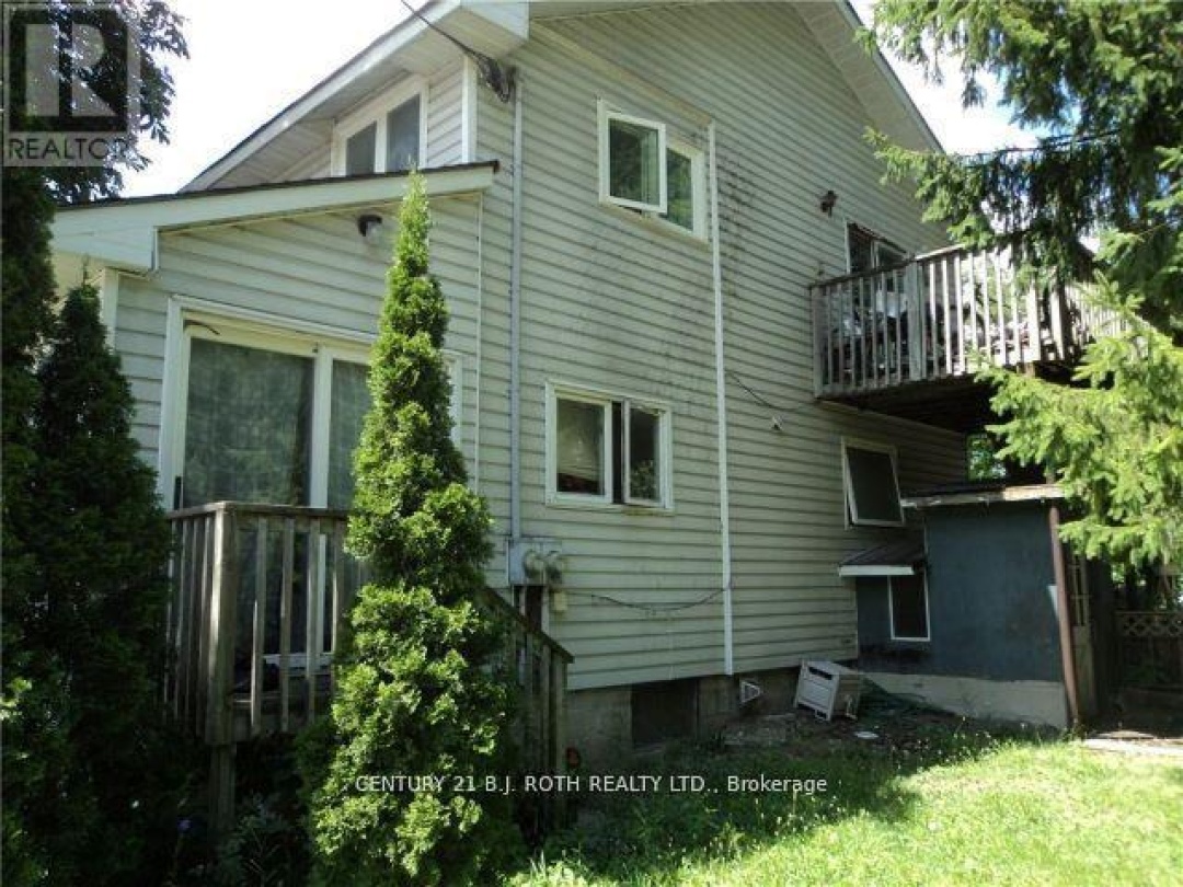 136 BARRIE ROAD, Orillia
