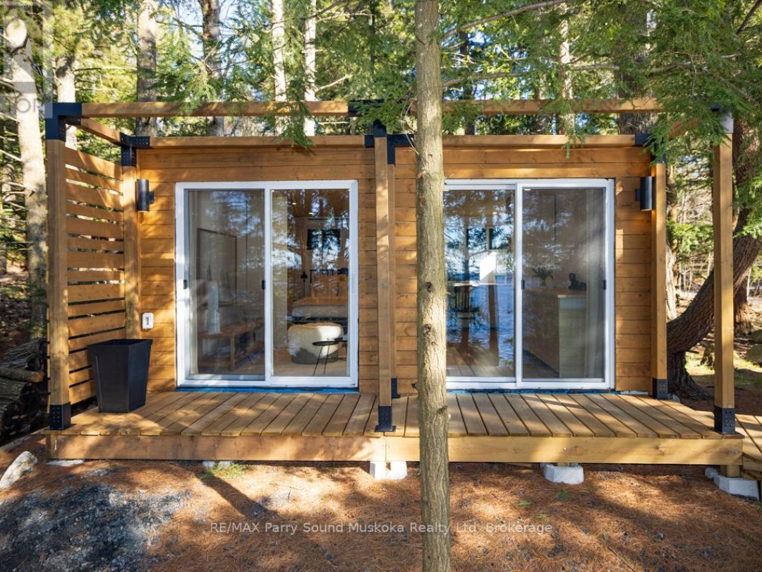 1201 GEEWADIN ROAD, Georgian Bay