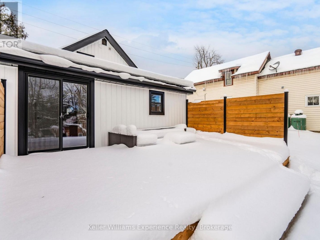 3355 MUSKOKA STREET, Severn (Washago)