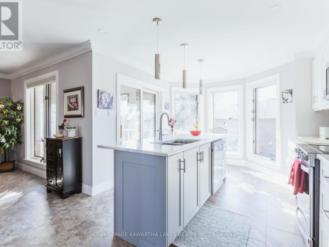 83 NAVIGATORS TRAIL, Kawartha Lakes (Bobcaygeon)