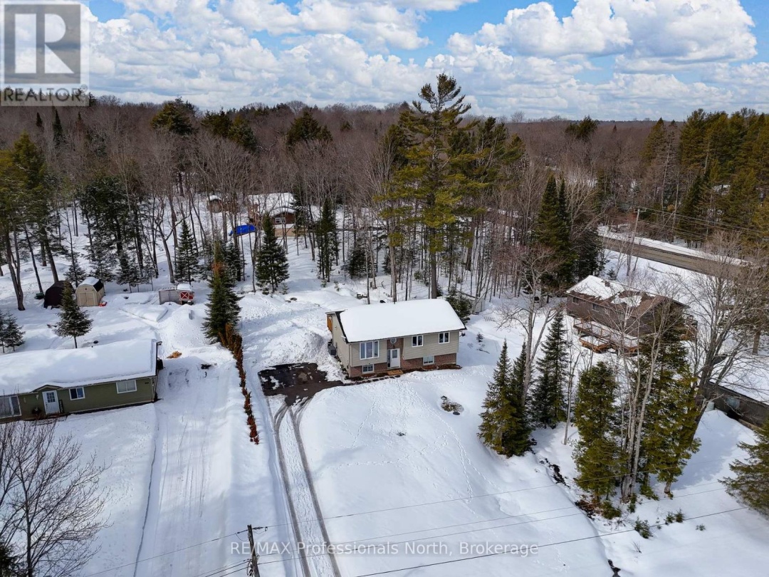 1036 POST ROAD, Bracebridge (Macaulay)