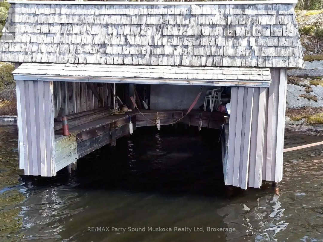 55 HEALEY LAKE WATER, Healey Lake